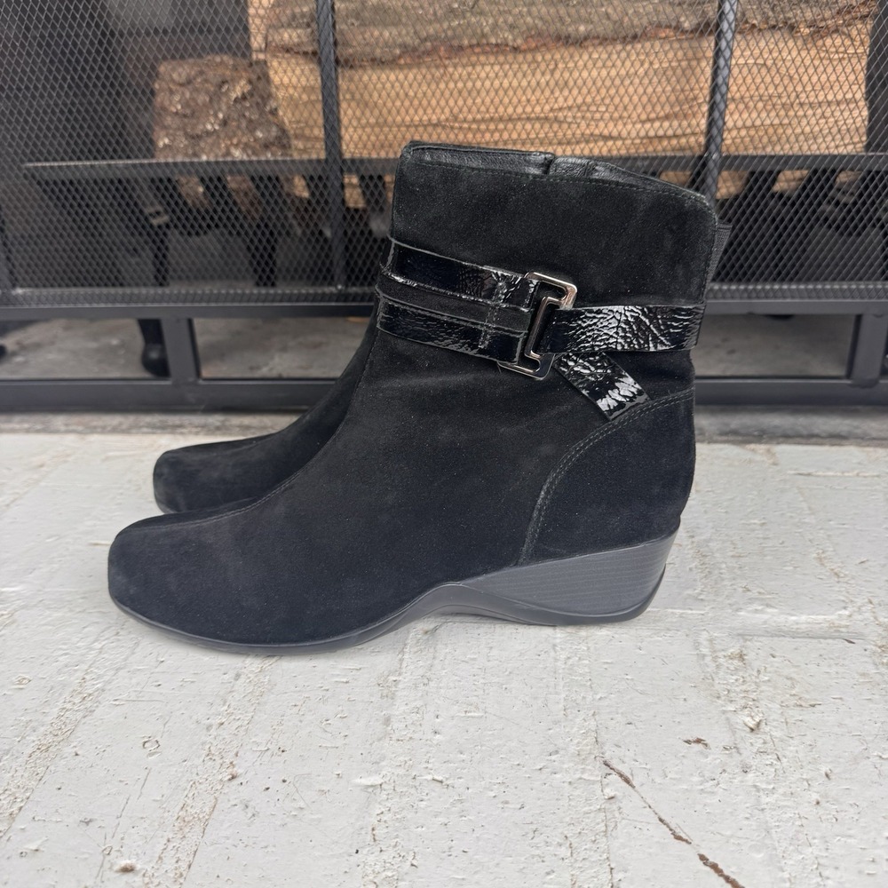 Clark's Active Air Faux Suede Leather Upper Black Ankle Zip Boots‎ Size 9M